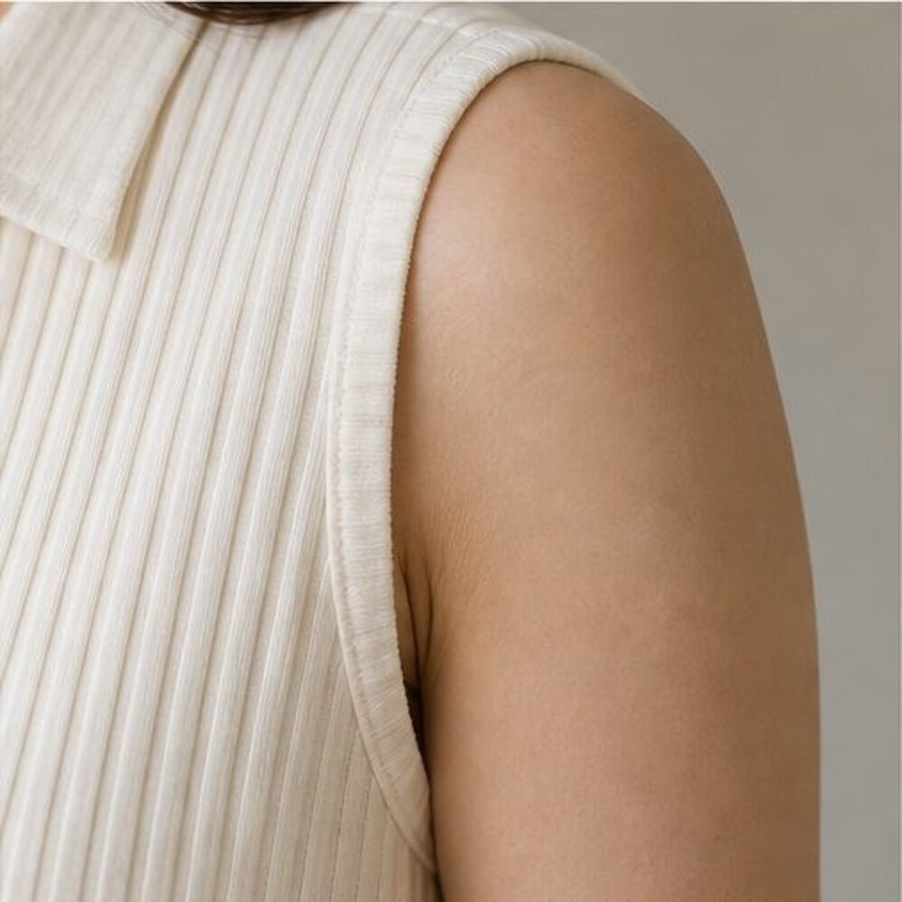 Ivory V Neck Top - Picture 5 of 6